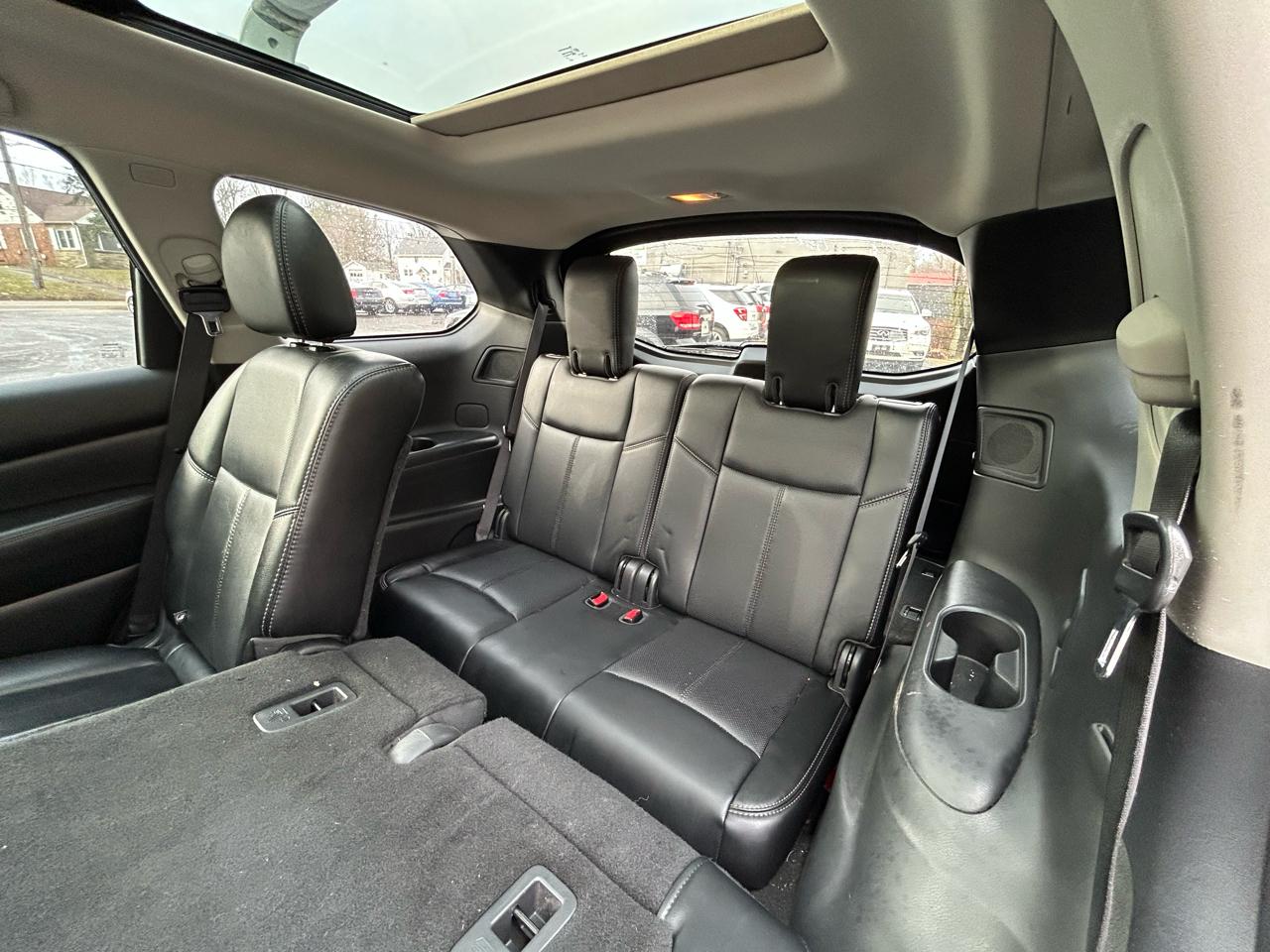 Nissan Pathfinder SV 4WD 2015