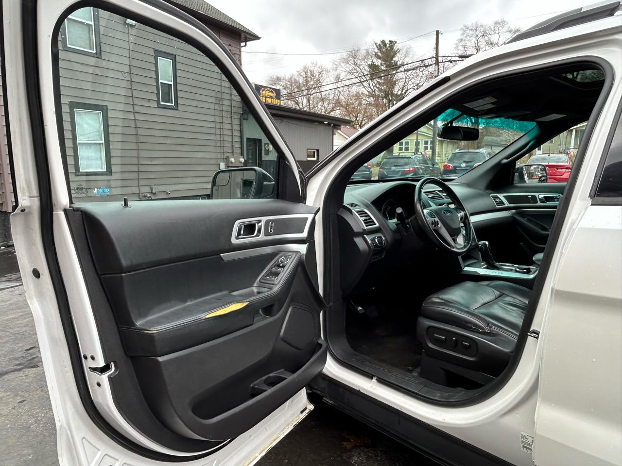 Ford Explorer XLT 4WD 2015