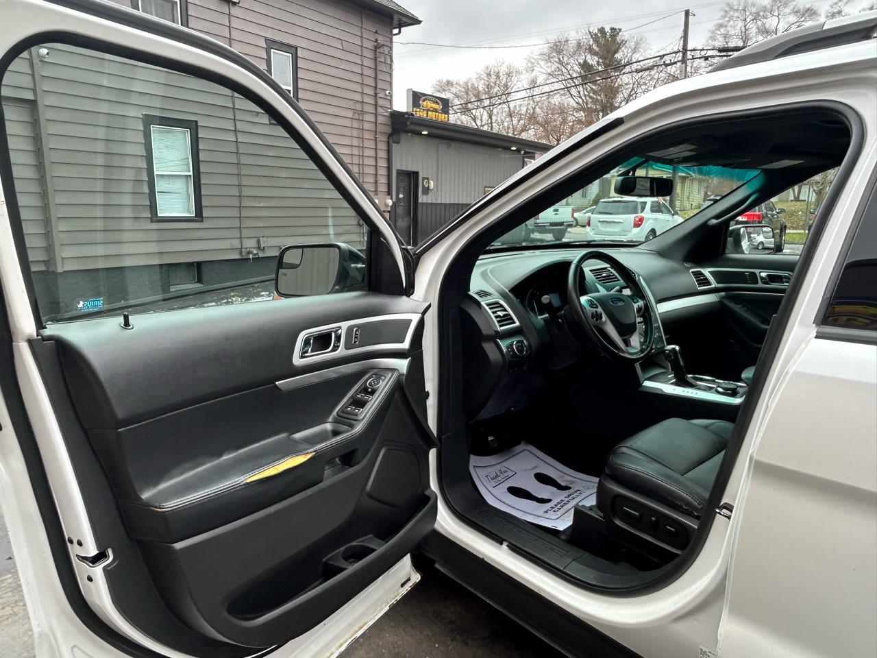 Ford Explorer XLT 4WD 2015