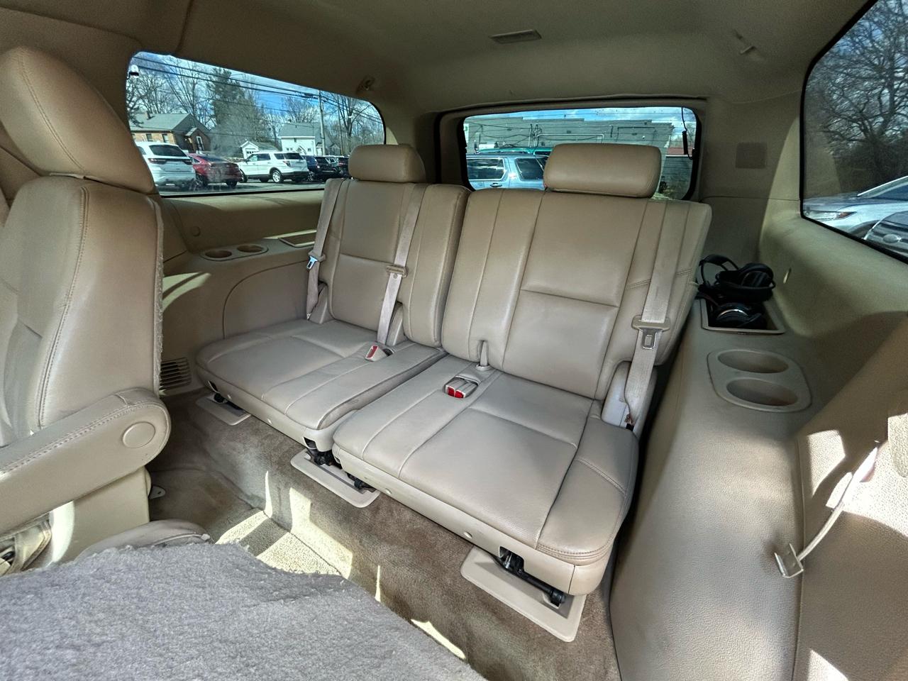 Cadillac Escalade ESV AWD Premium 2011