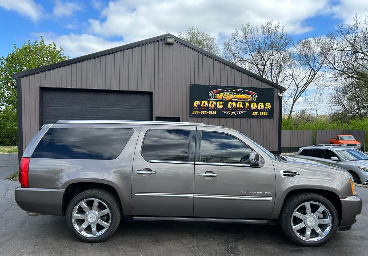 Cadillac Escalade ESV AWD Premium 2011