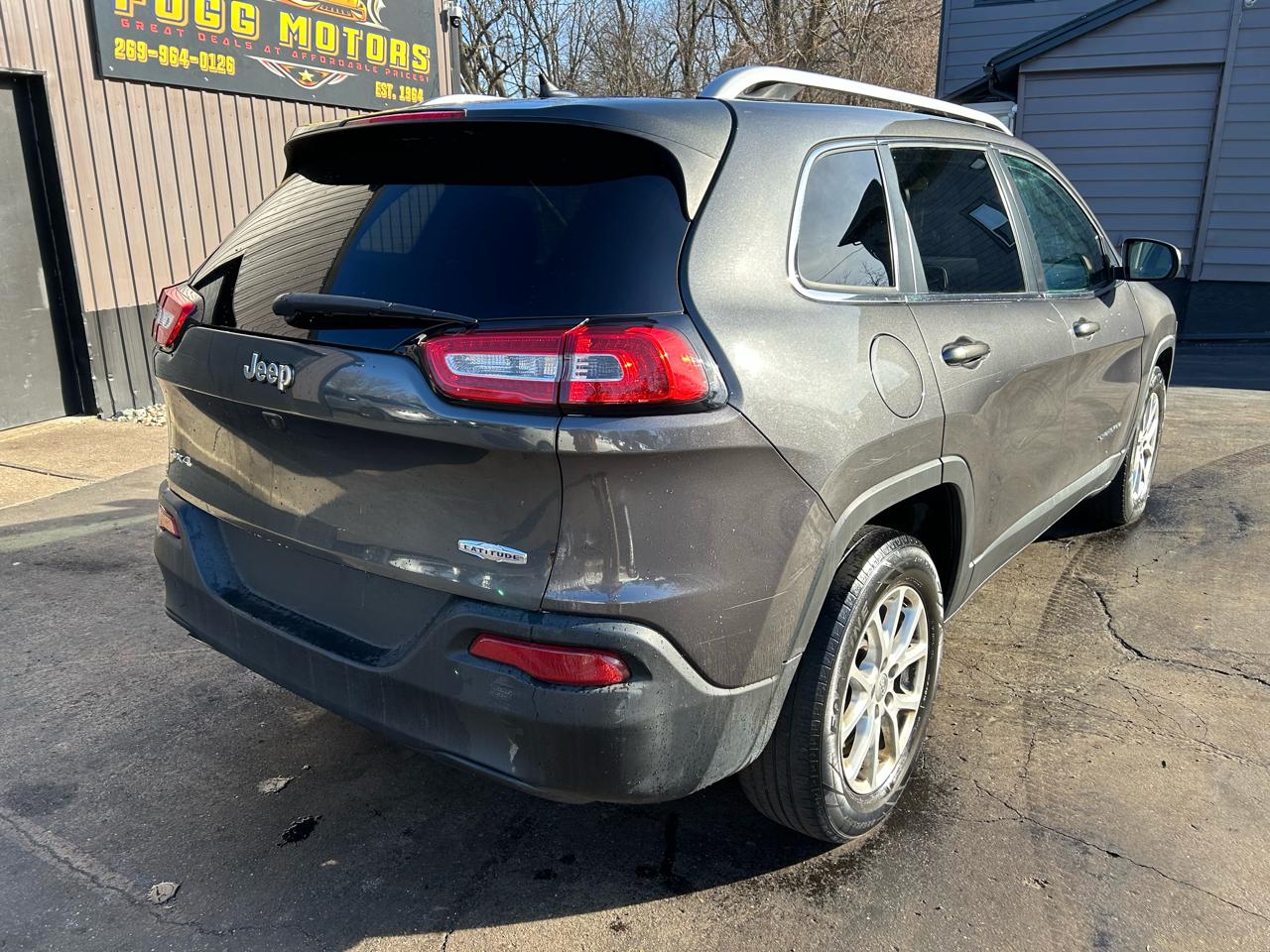 Jeep Cherokee Latitude 4WD 2015