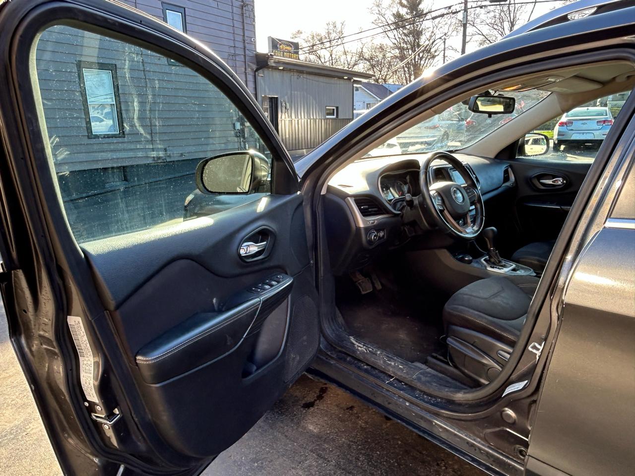 Jeep Cherokee Latitude 4WD 2015