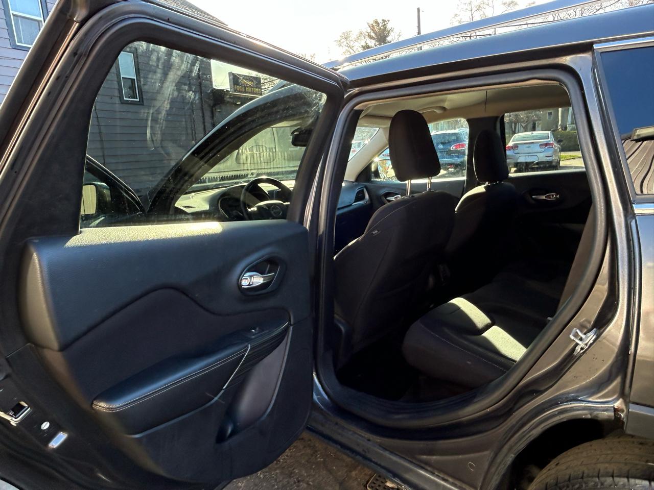 Jeep Cherokee Latitude 4WD 2015