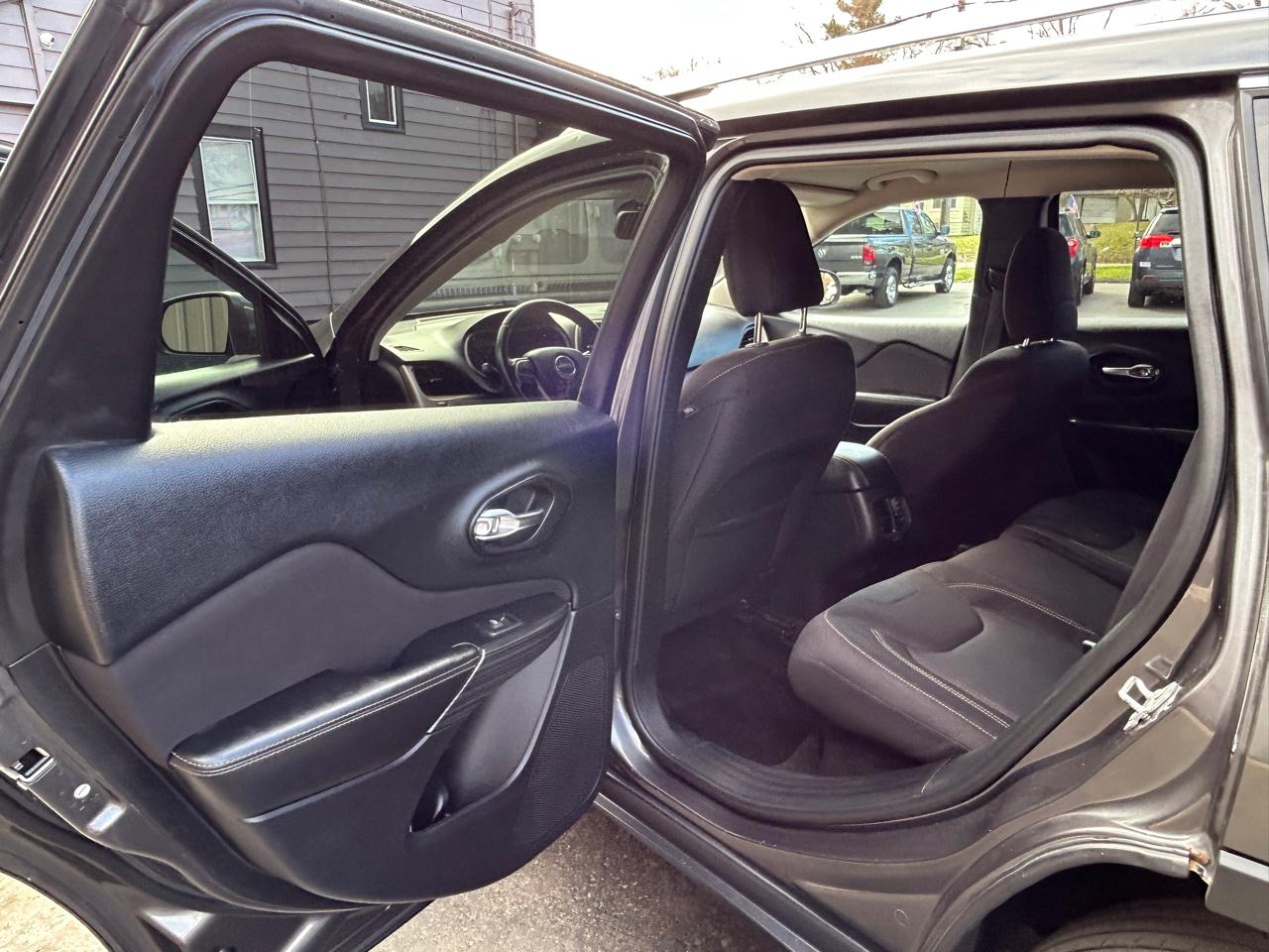 Jeep Cherokee Latitude 4WD 2015