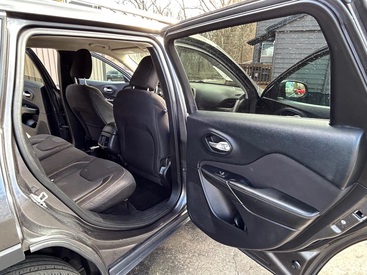 Jeep Cherokee Latitude 4WD 2015