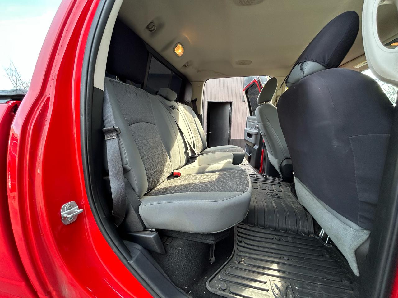 RAM 1500 Outdoorsman 4x4 Crew Cab 5'7" Box 2015