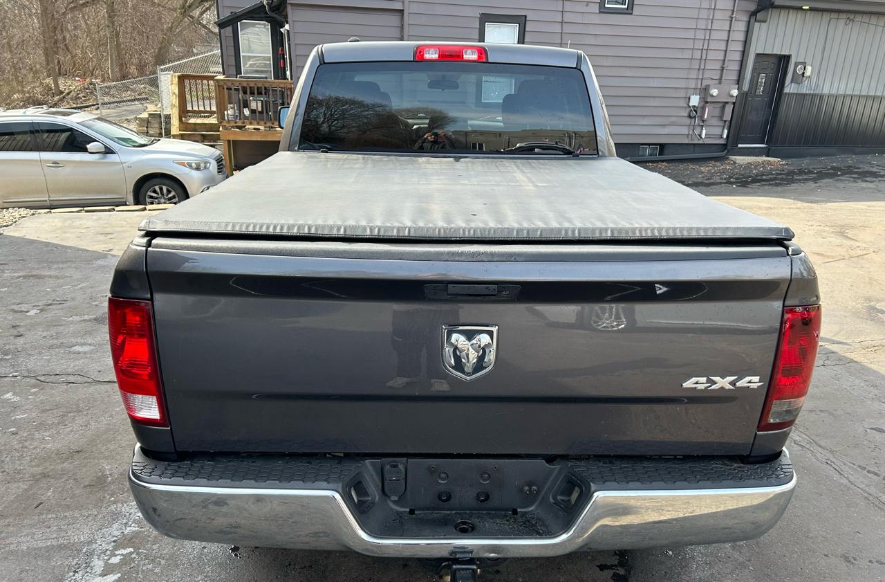 RAM 1500 ST Quad Cab 4WD 2017