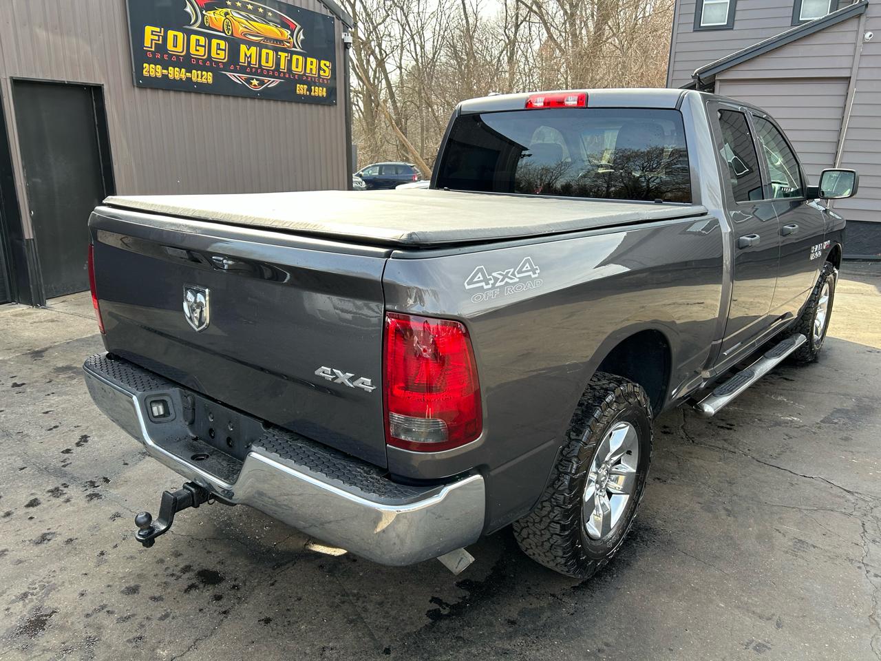 RAM 1500 ST Quad Cab 4WD 2017