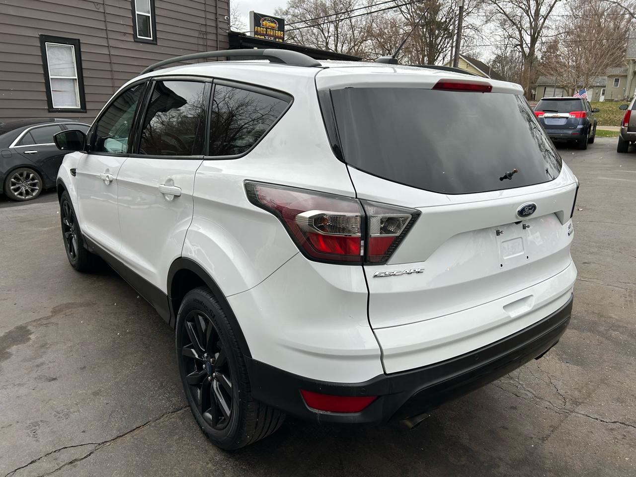 Ford Escape SE FWD 2017