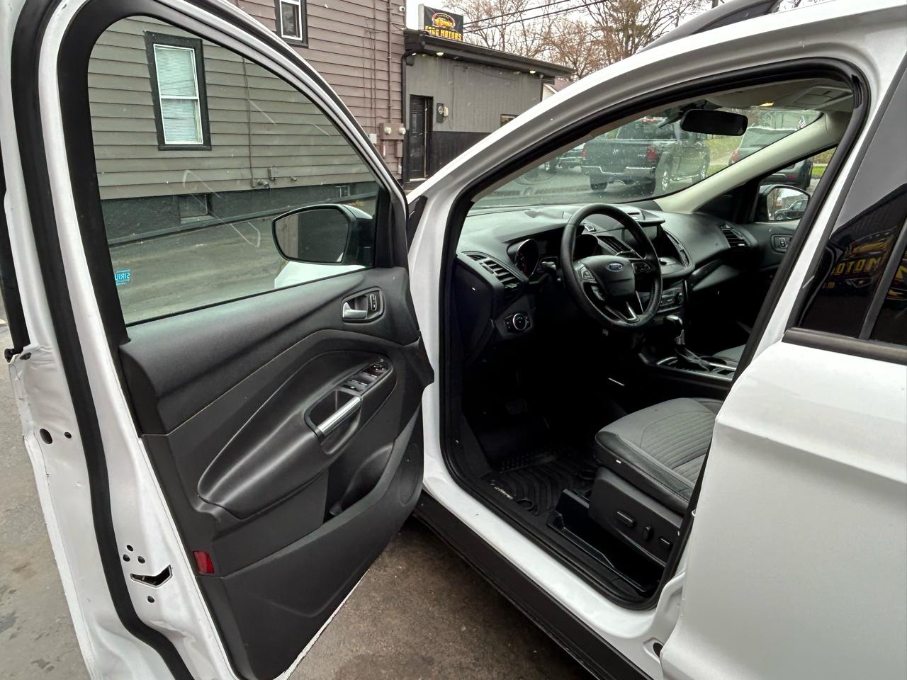 Ford Escape SE FWD 2017