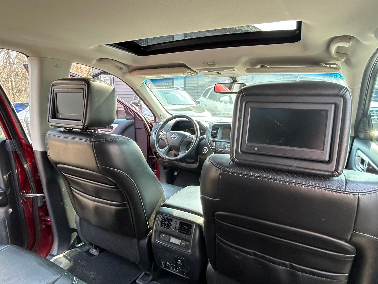 Nissan Pathfinder SV 4WD 2013