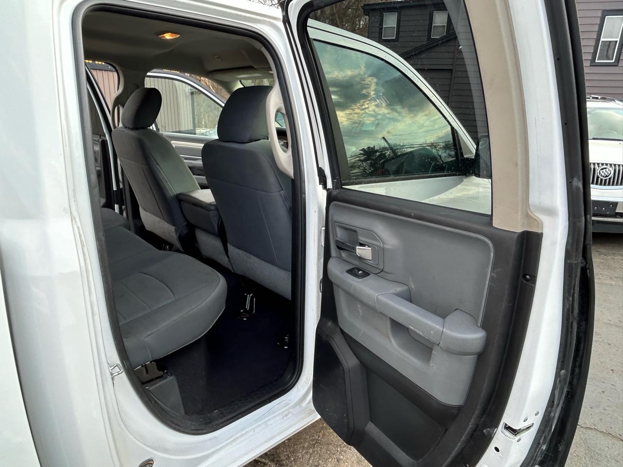 RAM 1500 SLT Quad Cab 2WD 2018