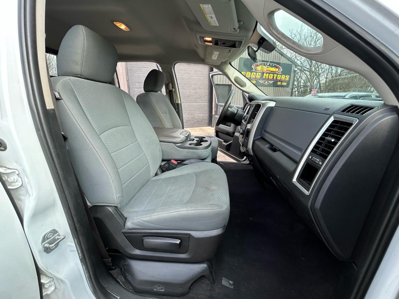 RAM 1500 SLT Quad Cab 2WD 2018