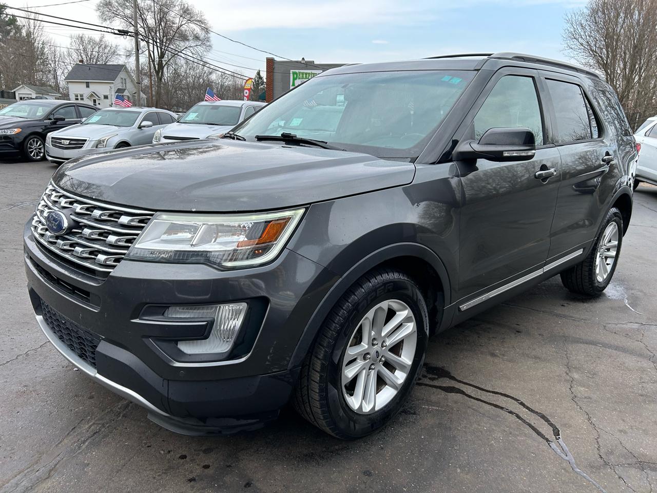 Ford Explorer XLT FWD 2016