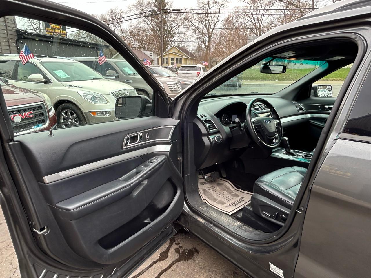 Ford Explorer XLT FWD 2016