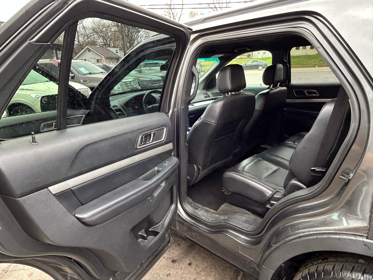 Ford Explorer XLT FWD 2016