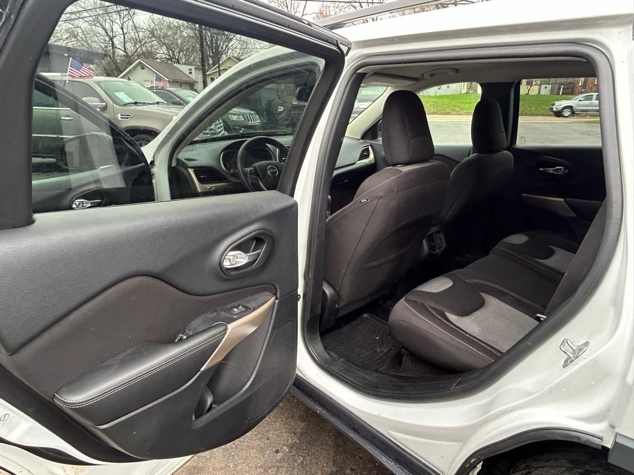 Jeep Cherokee Sport 4WD 2017