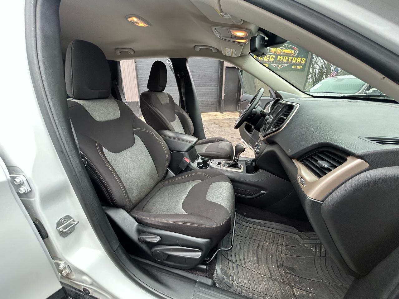 Jeep Cherokee Sport 4WD 2017