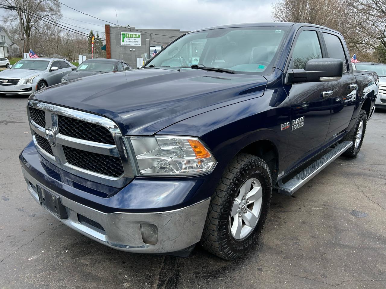 RAM 1500 SLT Crew Cab SWB 4WD 2017