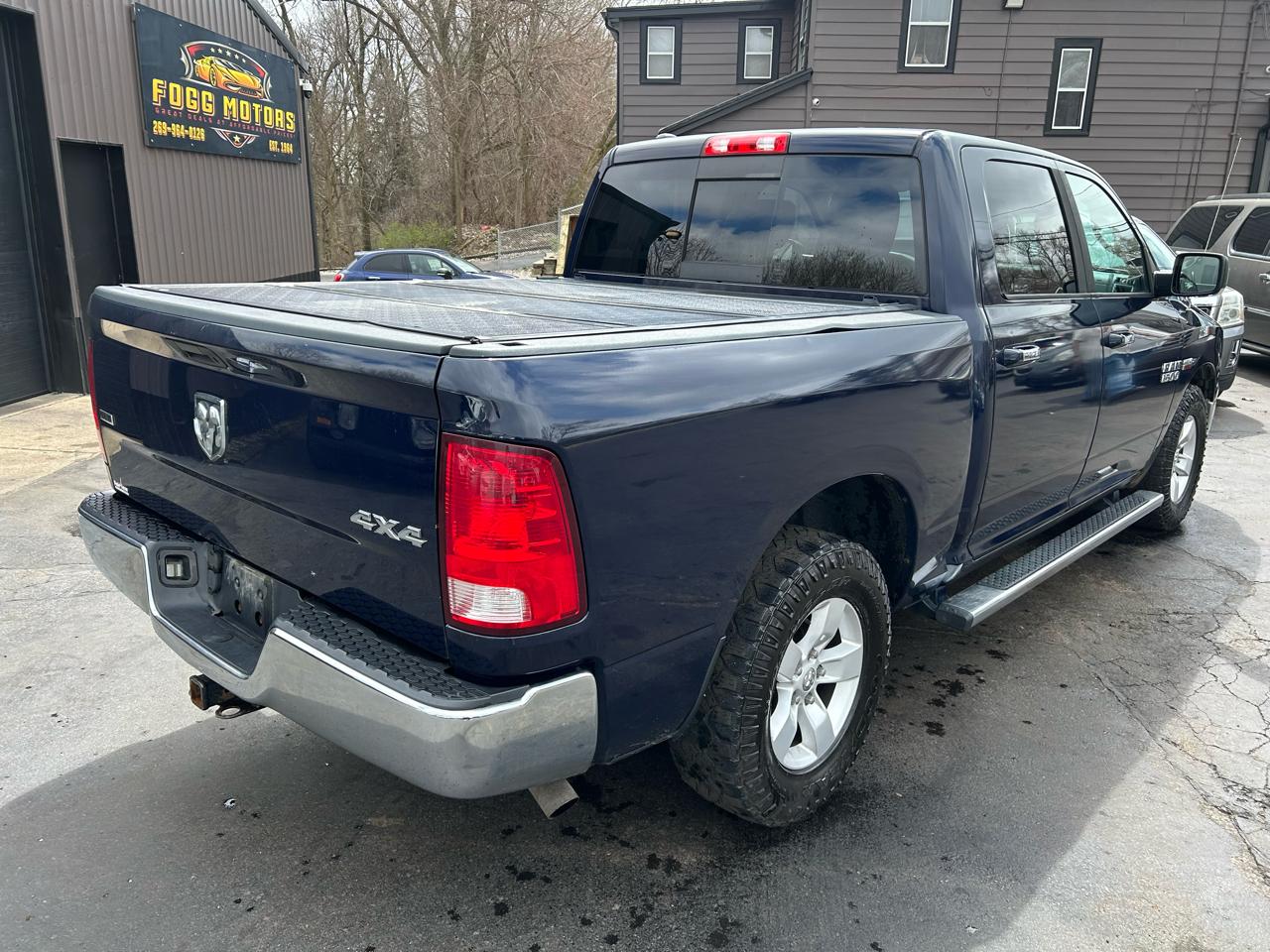 RAM 1500 SLT Crew Cab SWB 4WD 2017