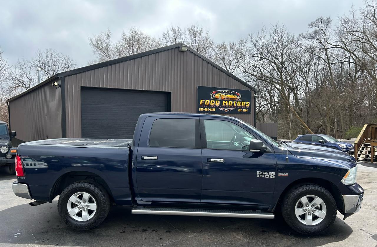 RAM 1500 SLT Crew Cab SWB 4WD 2017