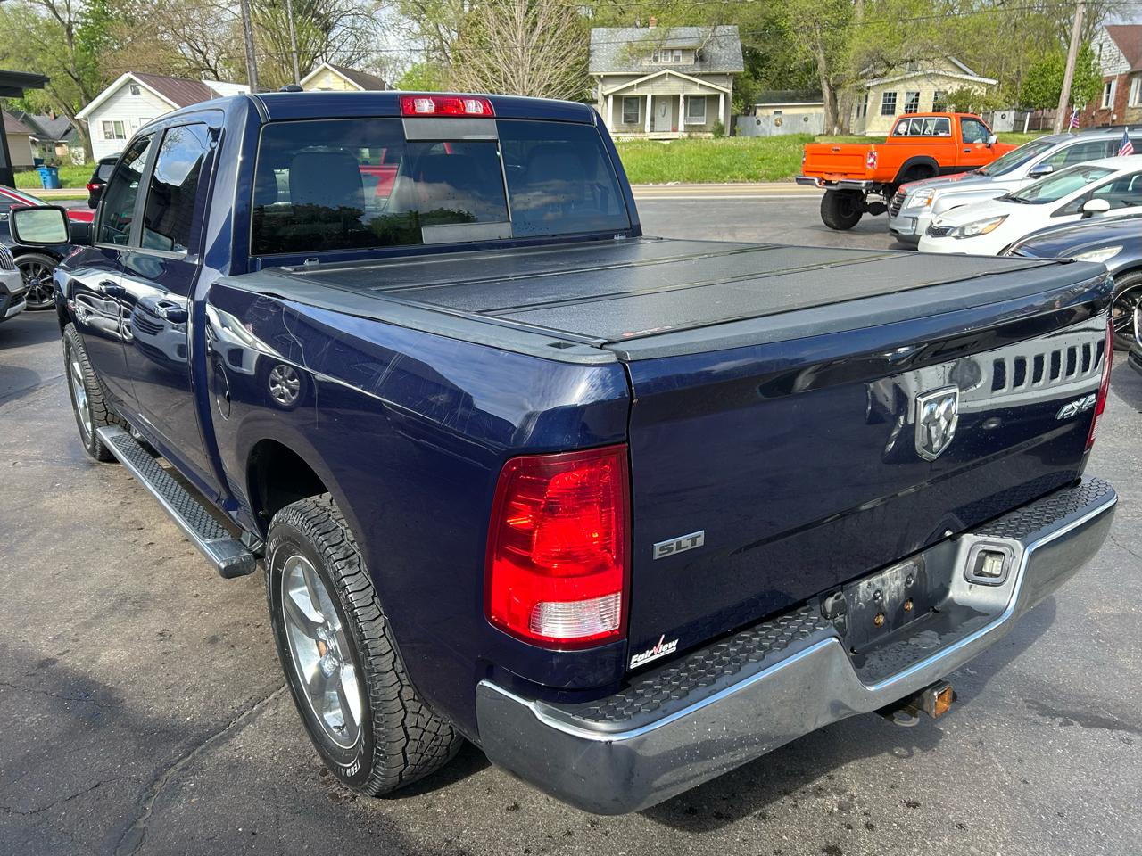 RAM 1500 SLT Crew Cab 4WD 2017