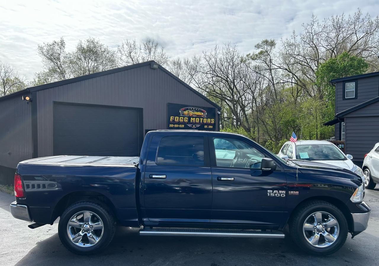 RAM 1500 SLT Crew Cab 4WD 2017