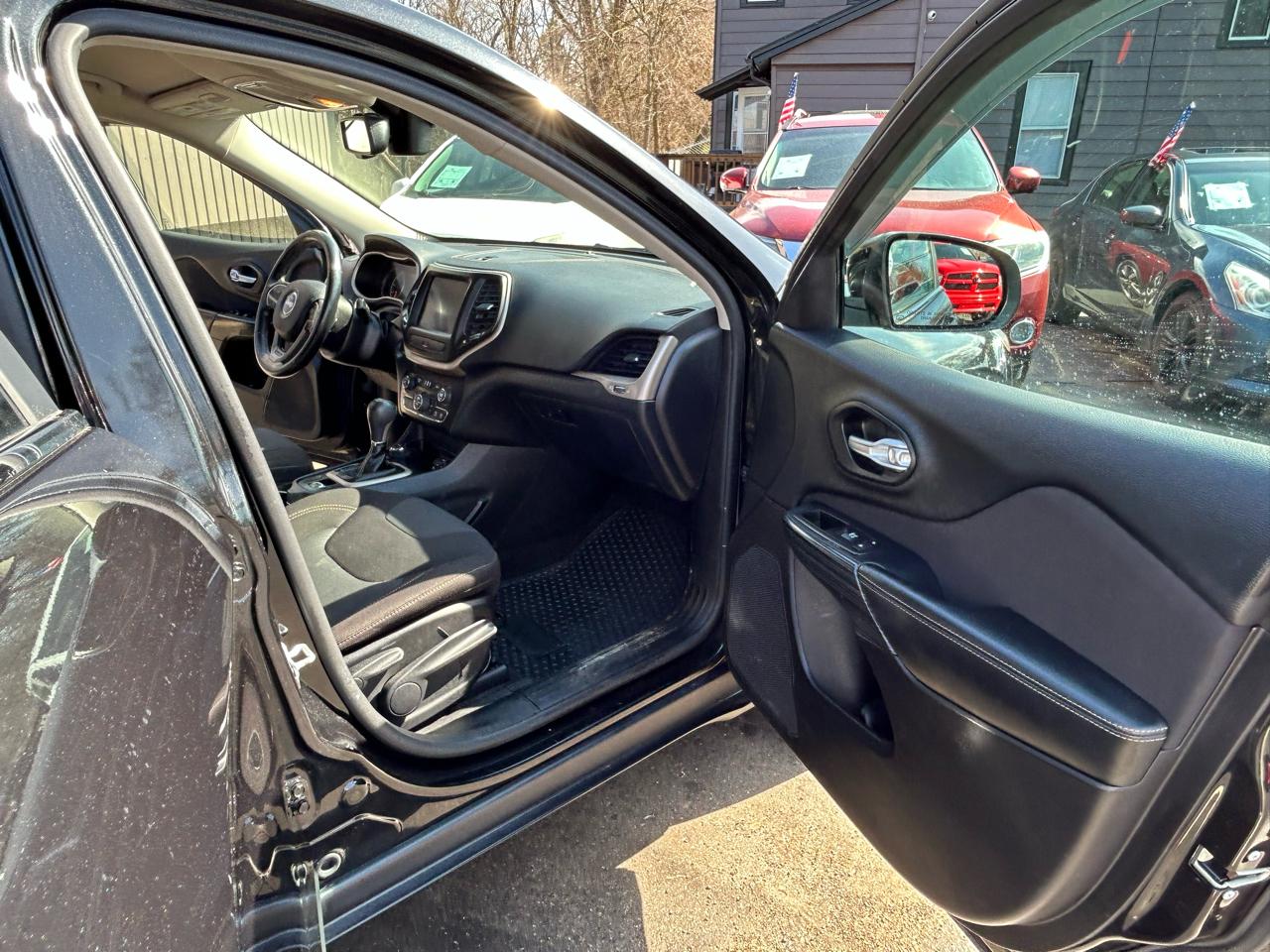 Jeep Cherokee 4WD 4dr North 2016