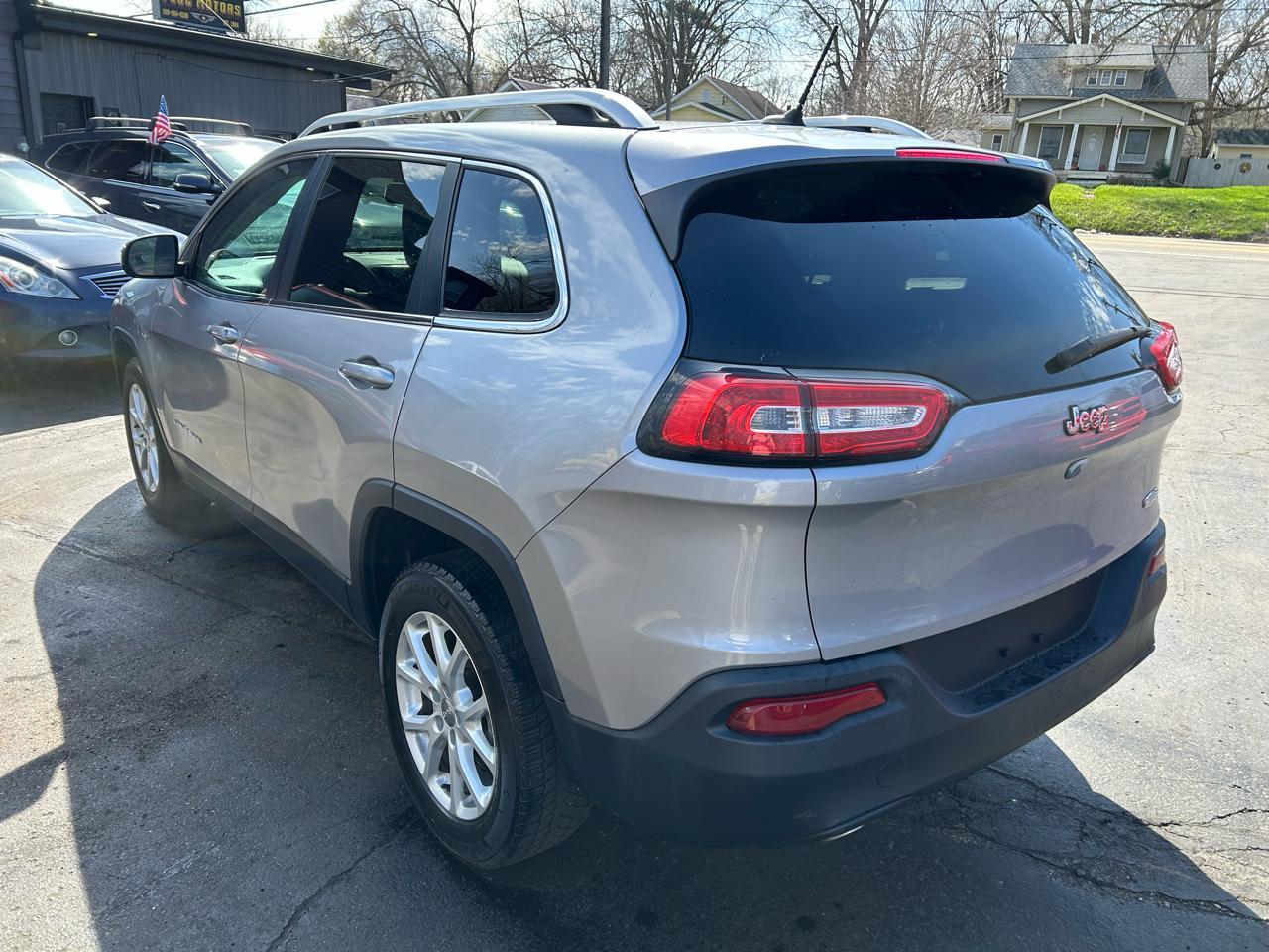 Jeep Cherokee Latitude FWD 2015
