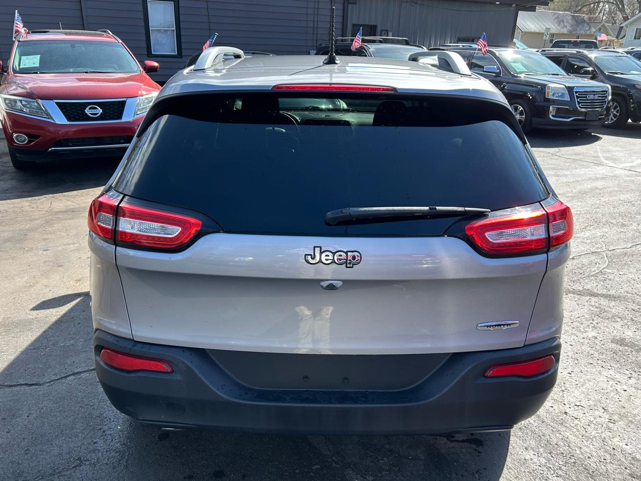 Jeep Cherokee Latitude FWD 2015