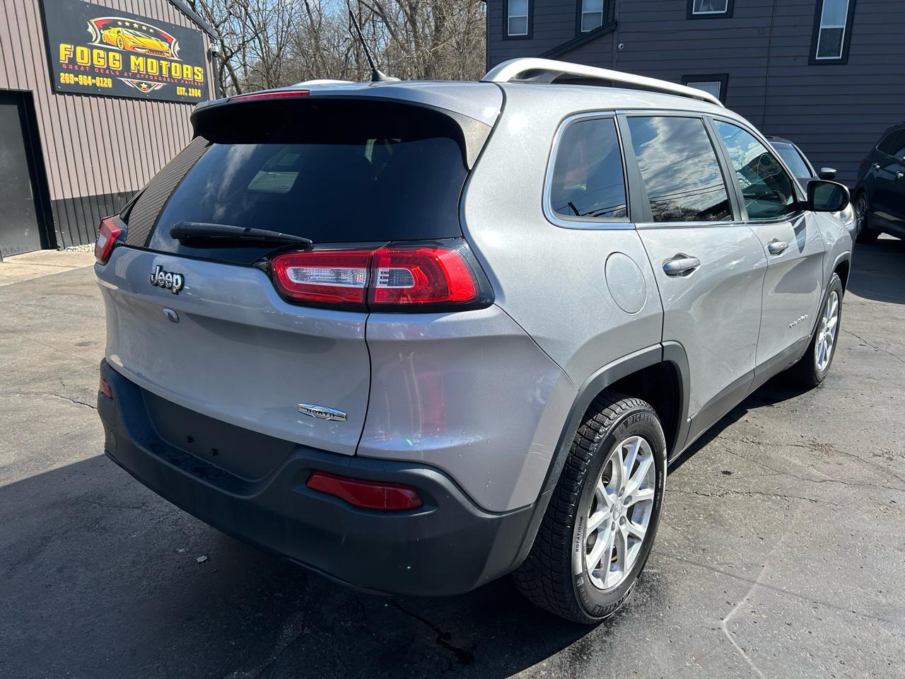 Jeep Cherokee Latitude FWD 2015