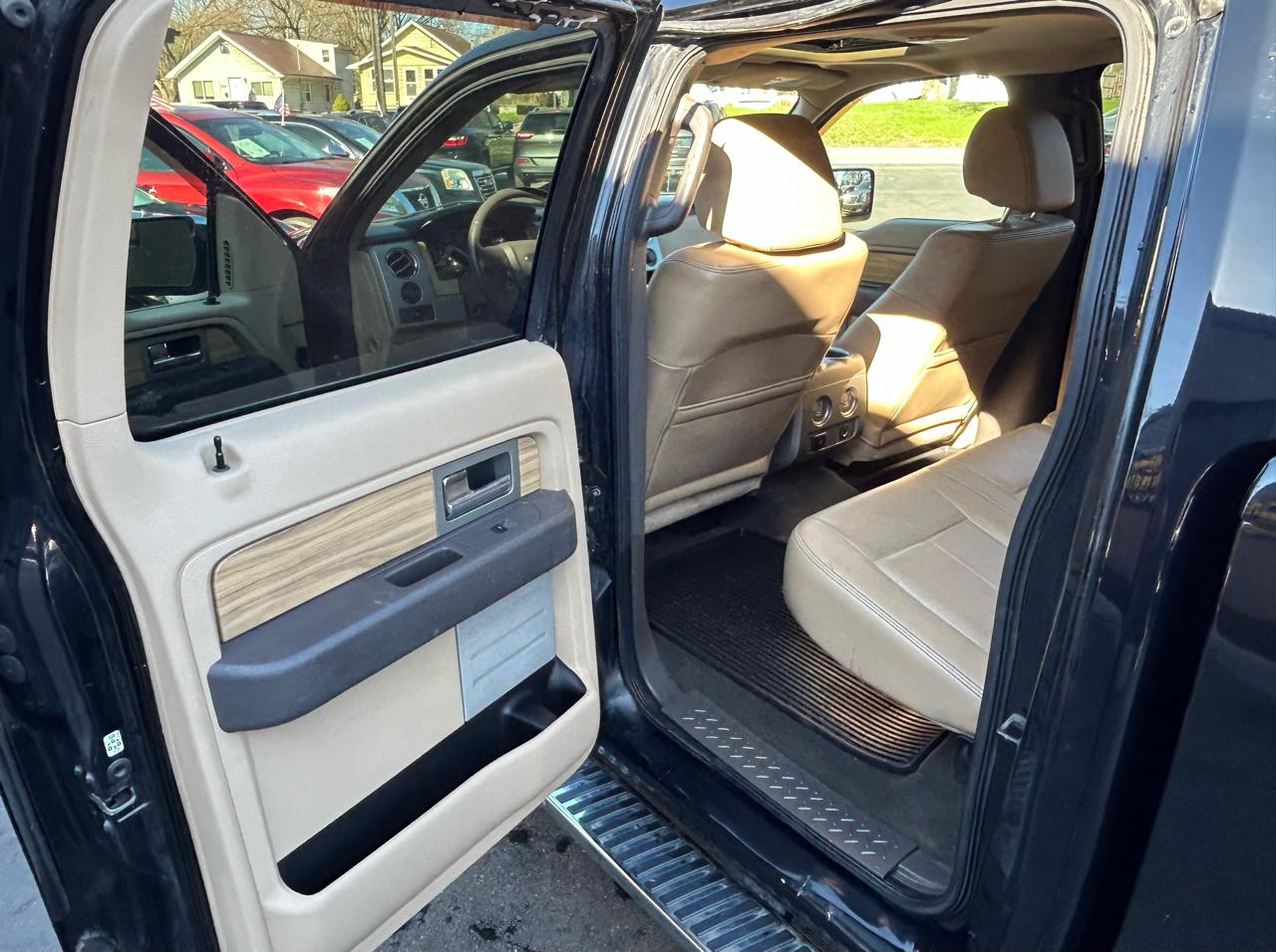 Ford F-150 Lariat SuperCrew 2WD 2011