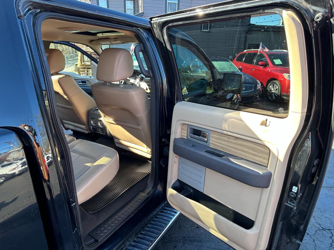 Ford F-150 Lariat SuperCrew 2WD 2011