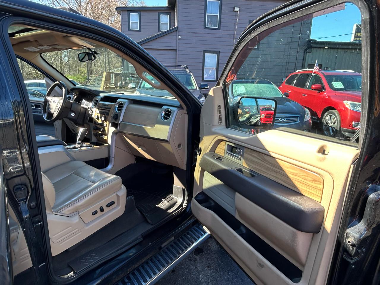 Ford F-150 Lariat SuperCrew 2WD 2011