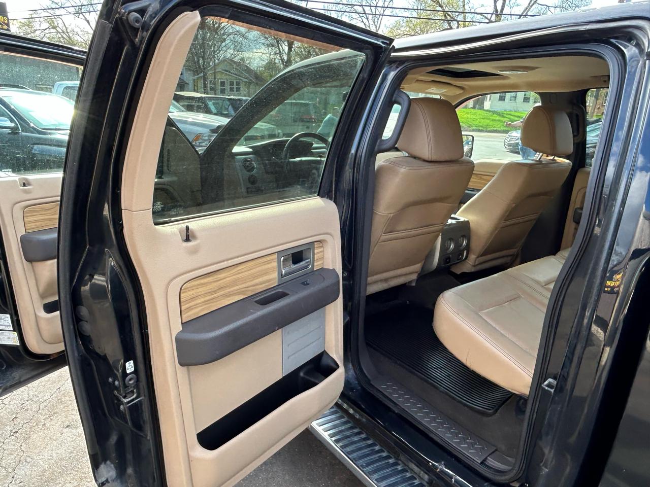 Ford F-150 Lariat SuperCrew 2WD 2011