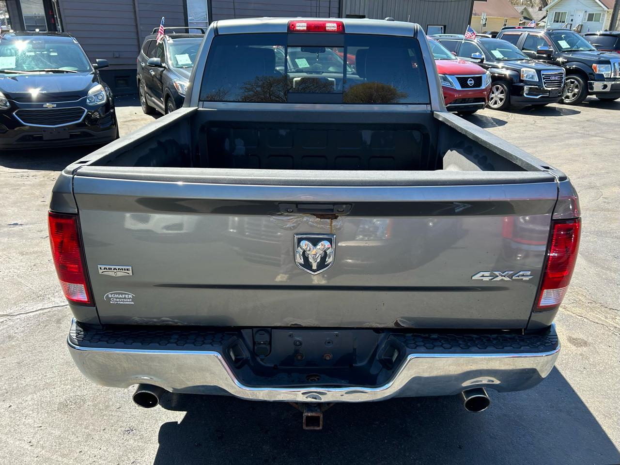 RAM 1500 Laramie Crew Cab 4WD 2012