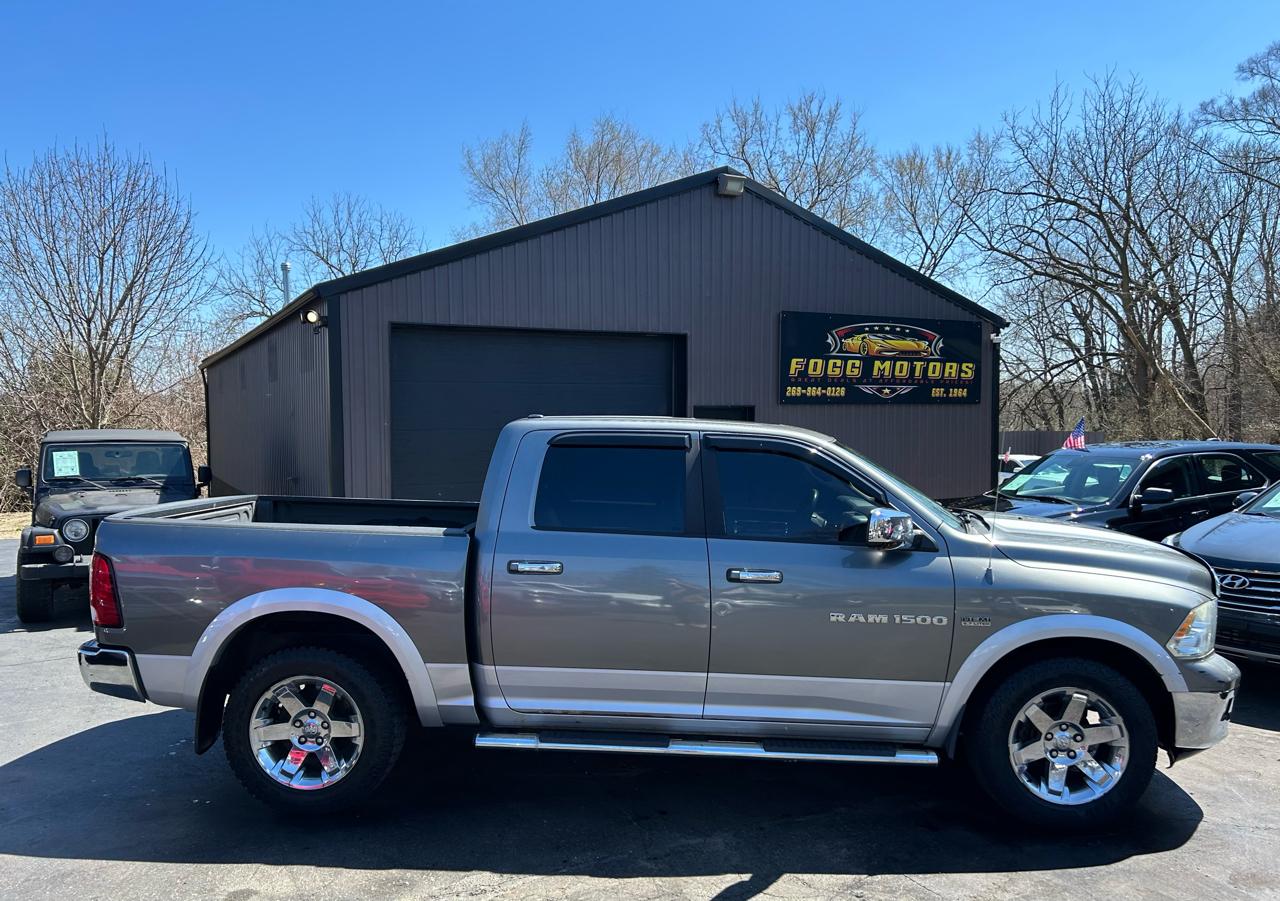 RAM 1500 Laramie Crew Cab 4WD 2012