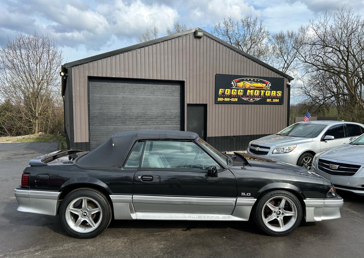 Ford Mustang GT convertible 1989