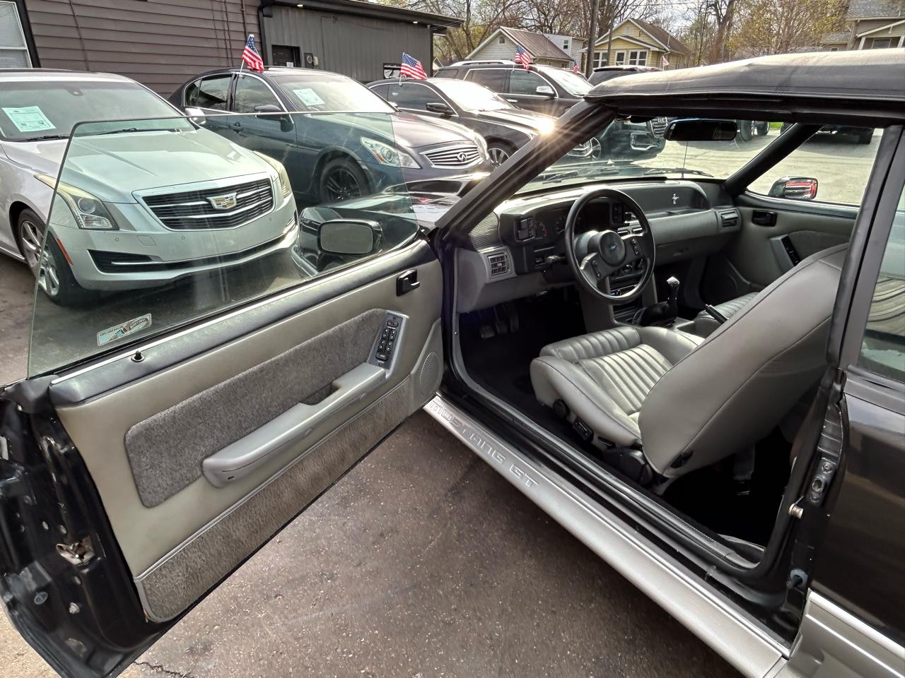Ford Mustang GT convertible 1989