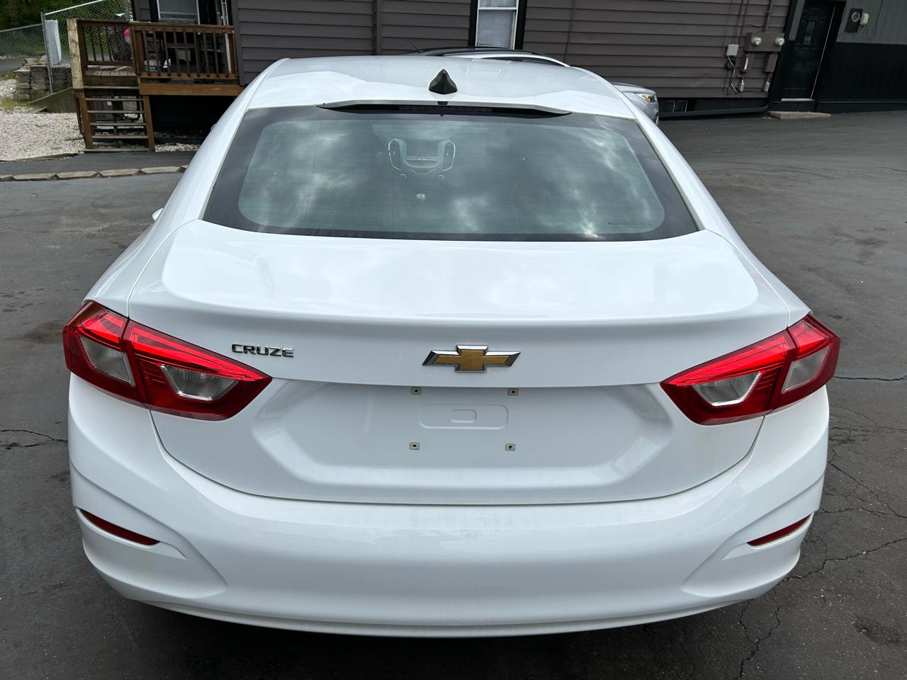Chevrolet Cruze L Manual 2017