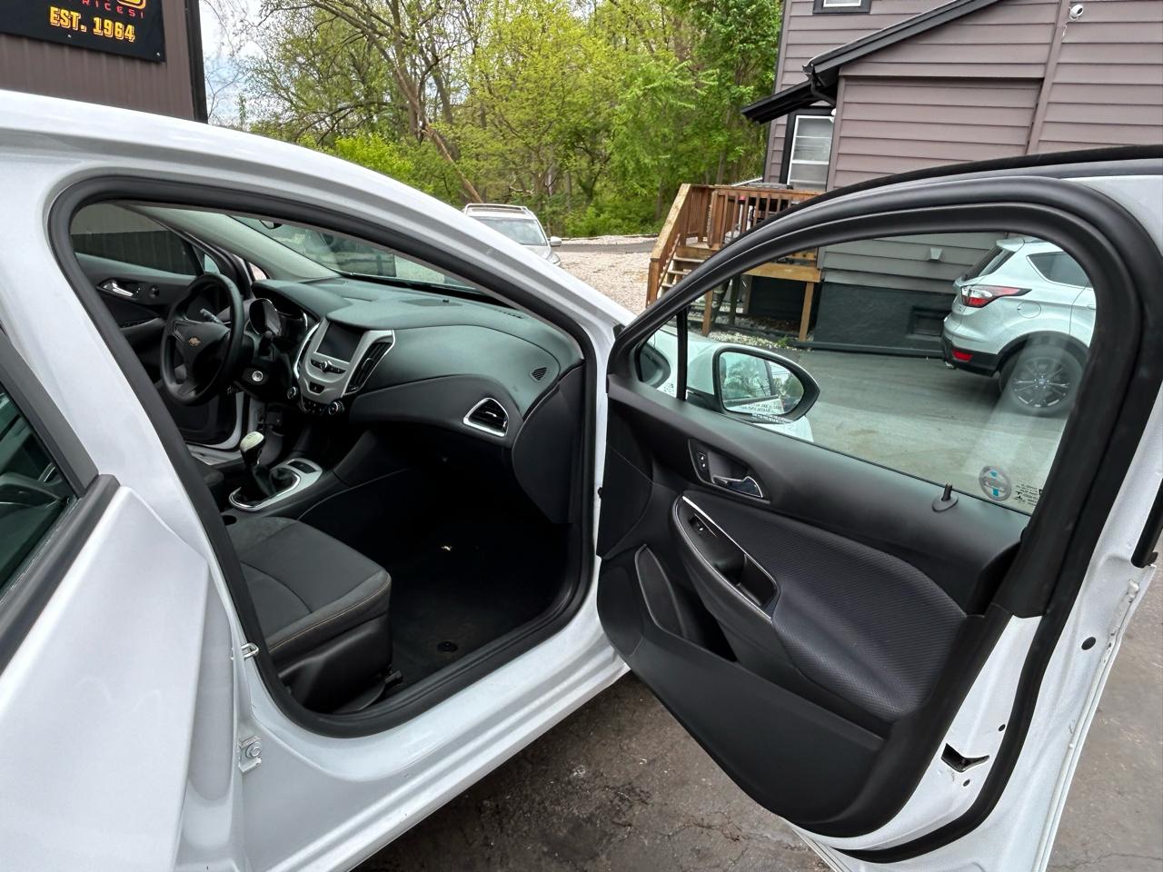 Chevrolet Cruze L Manual 2017