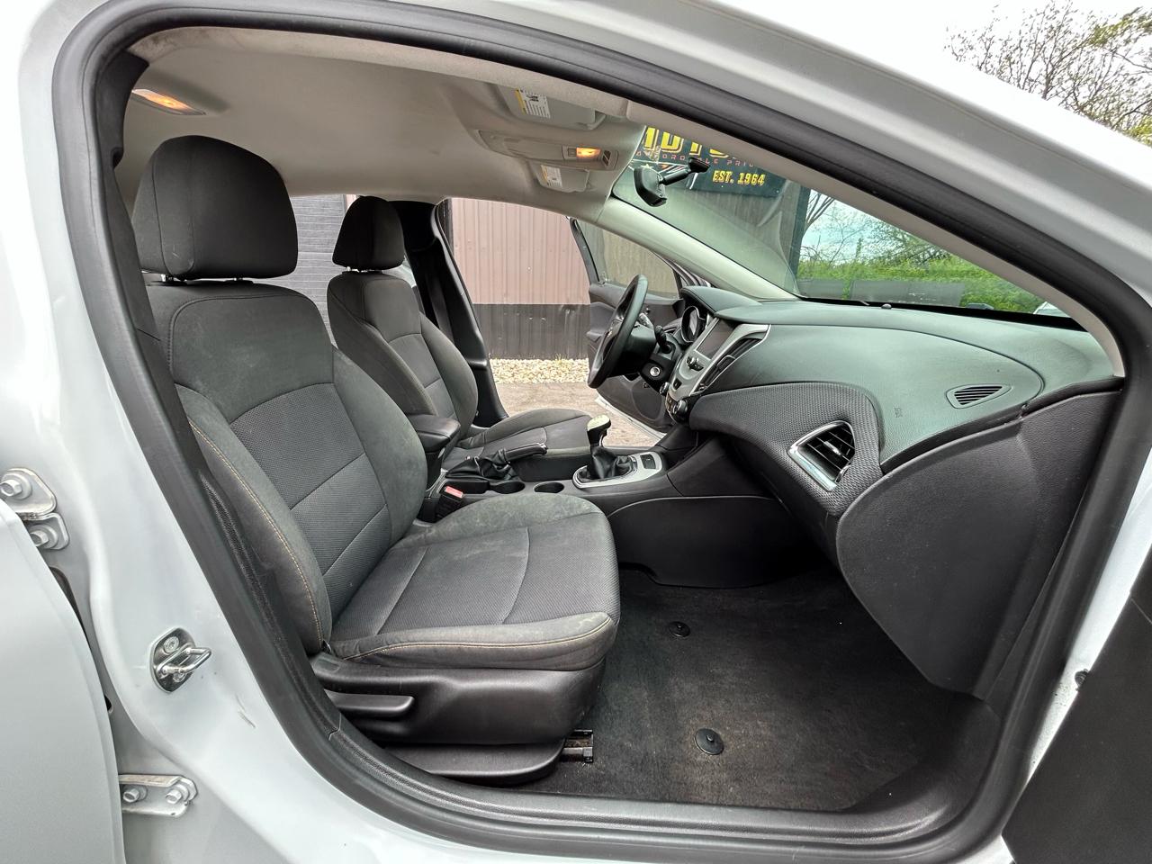 Chevrolet Cruze L Manual 2017