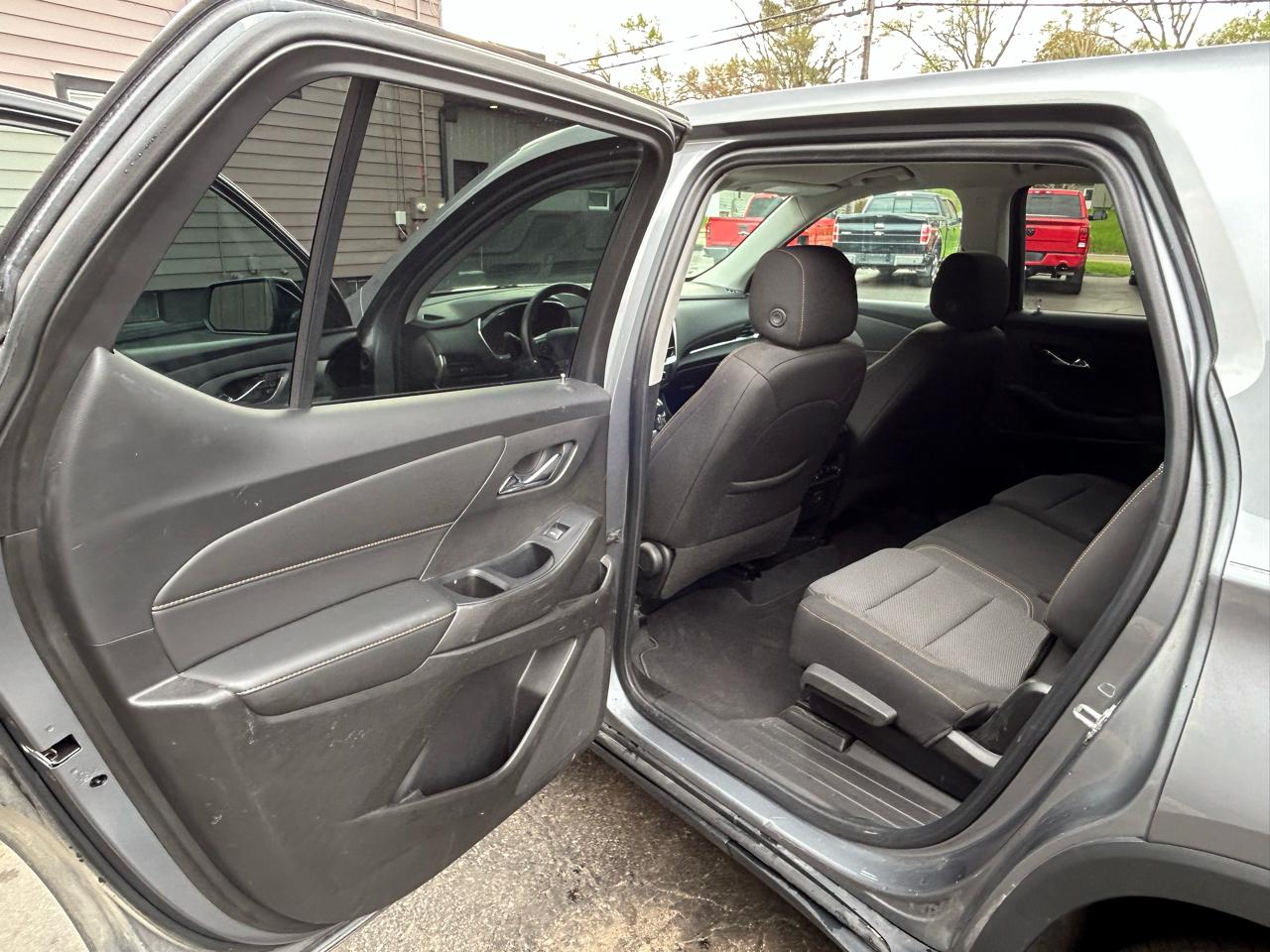 Chevrolet Traverse LS FWD 2021