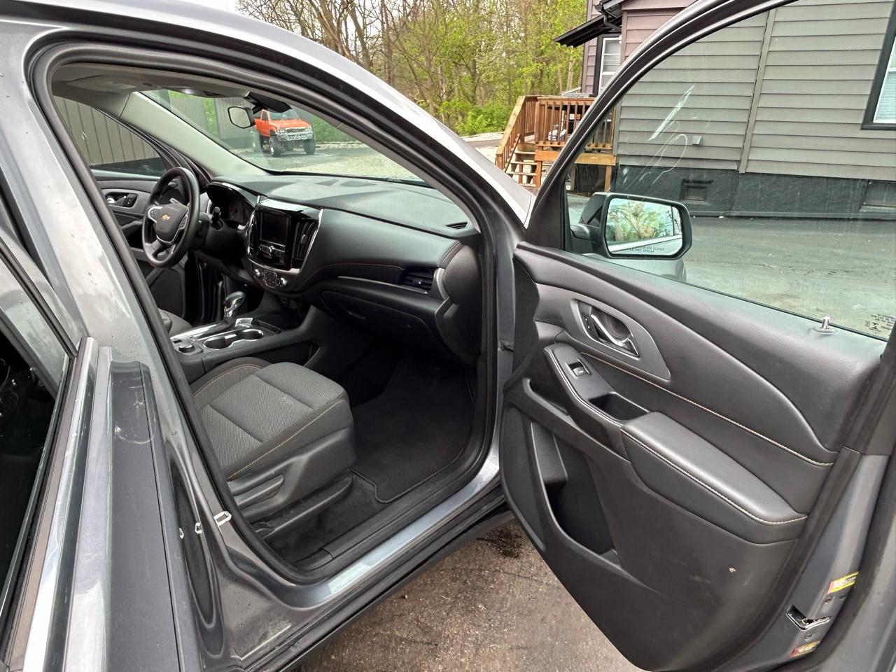 Chevrolet Traverse LS FWD 2021