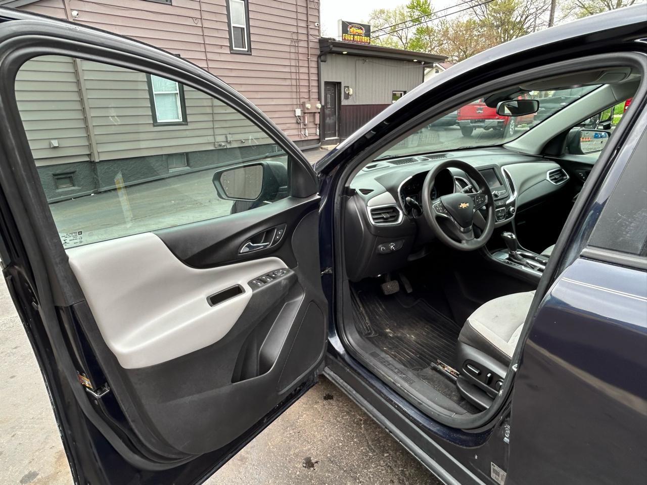 Chevrolet Equinox LS 2WD 2020