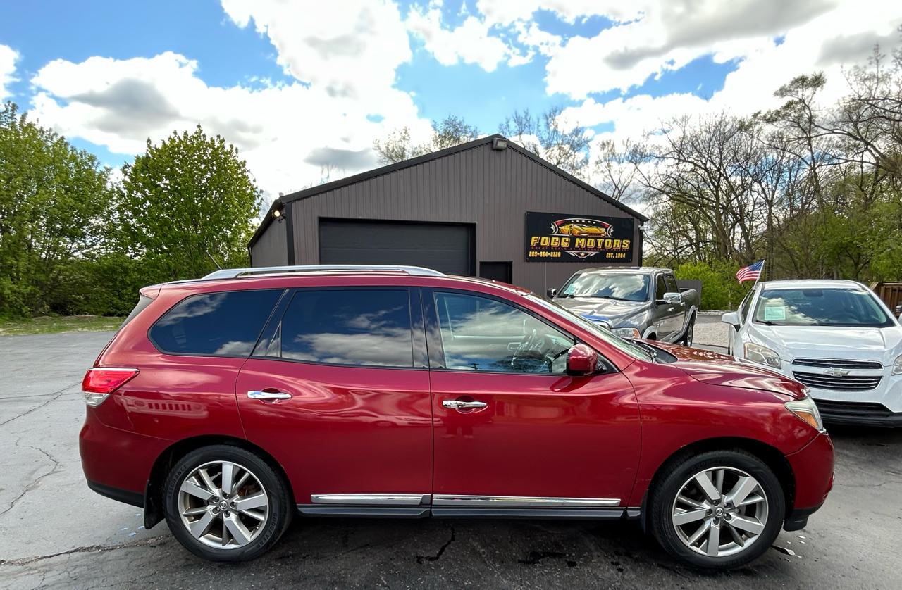Nissan Pathfinder Platinum 4WD 2013