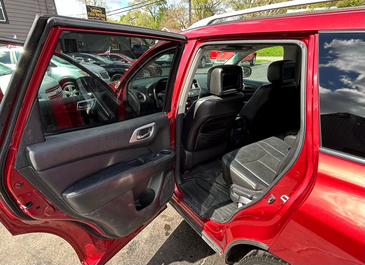 Nissan Pathfinder Platinum 4WD 2013