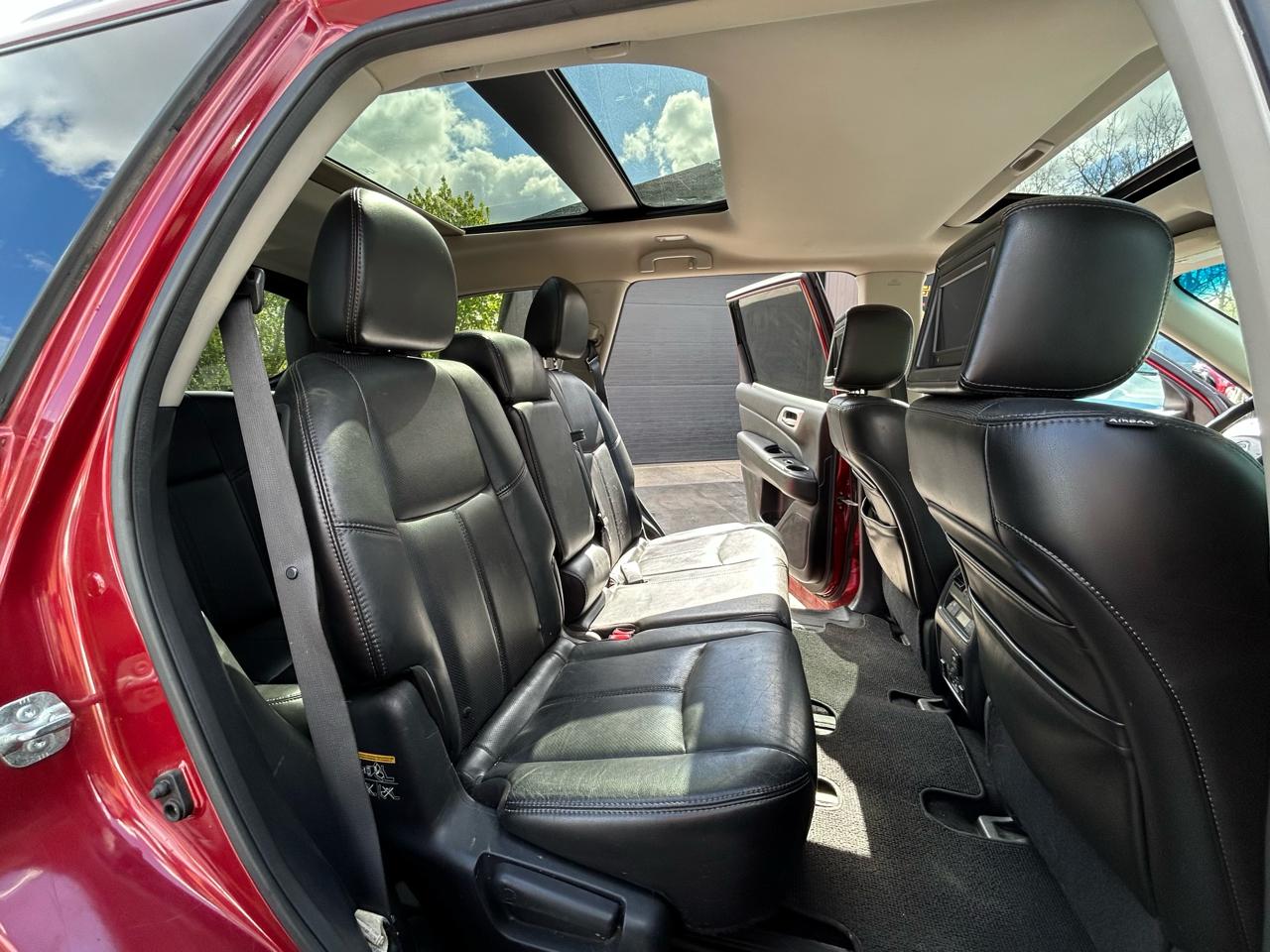 Nissan Pathfinder Platinum 4WD 2013
