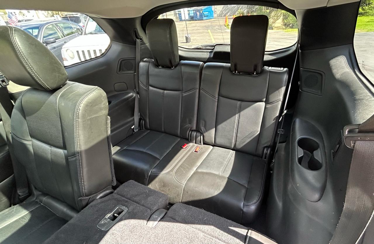 Nissan Pathfinder Platinum 4WD 2013